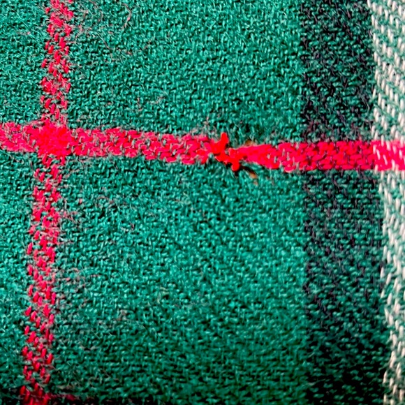 Burberry Pure Wool Wrap/Scarf - Picture 8 of 8